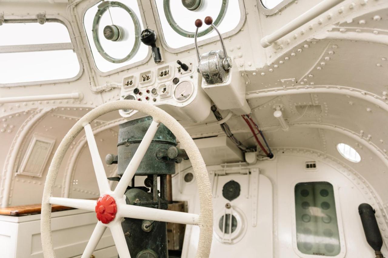 Reddingsboot Harlingen Boat 호텔 외부 사진