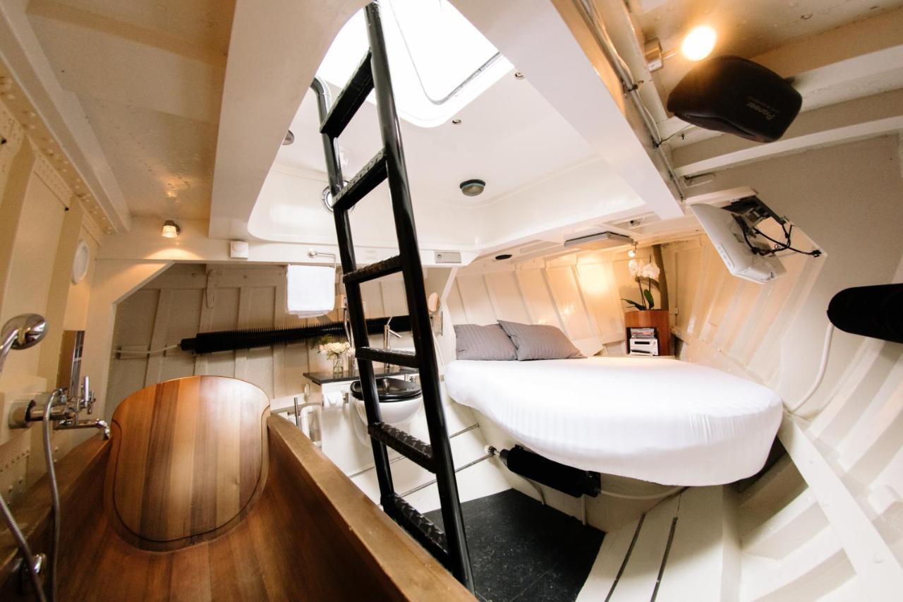 Reddingsboot Harlingen Boat 호텔 외부 사진